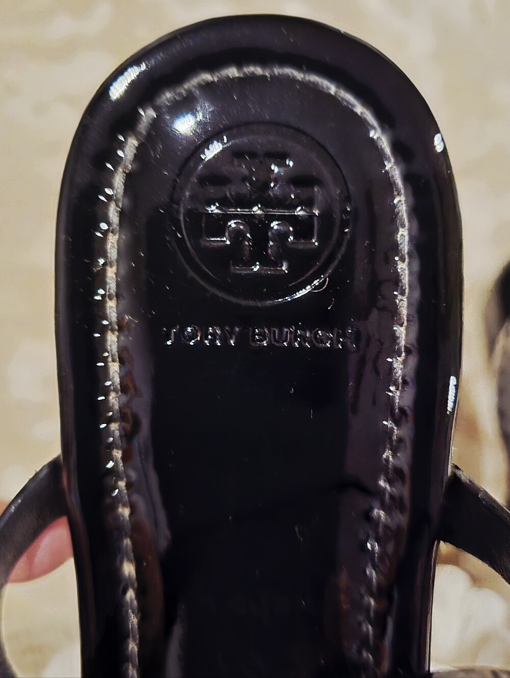 Tory Burch Black Patent Logo Thong Sandals - Picture 2 of 5